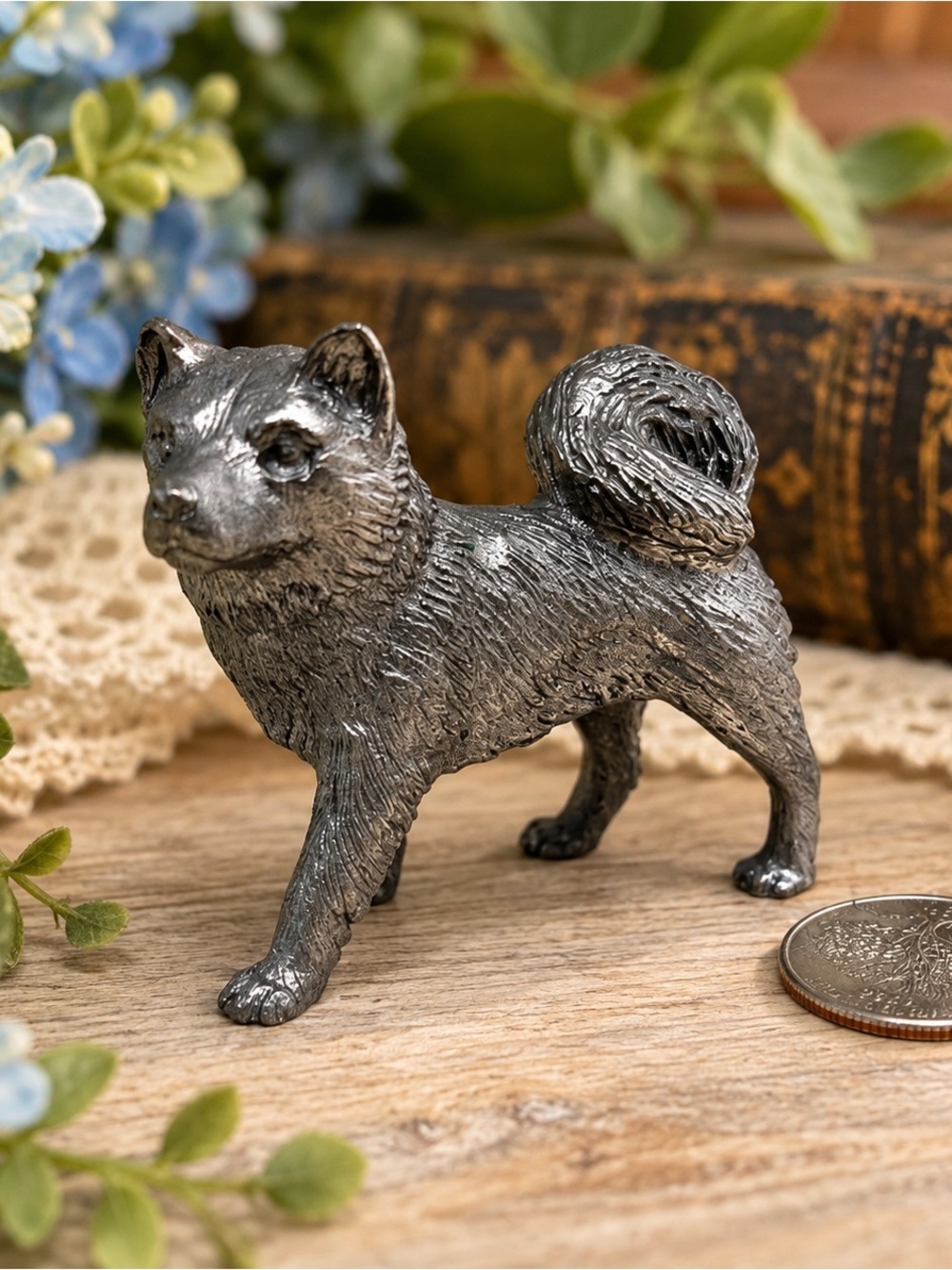 Metal Akita Shiba Inu Dog Figurine Pewter Tone Curled Tail